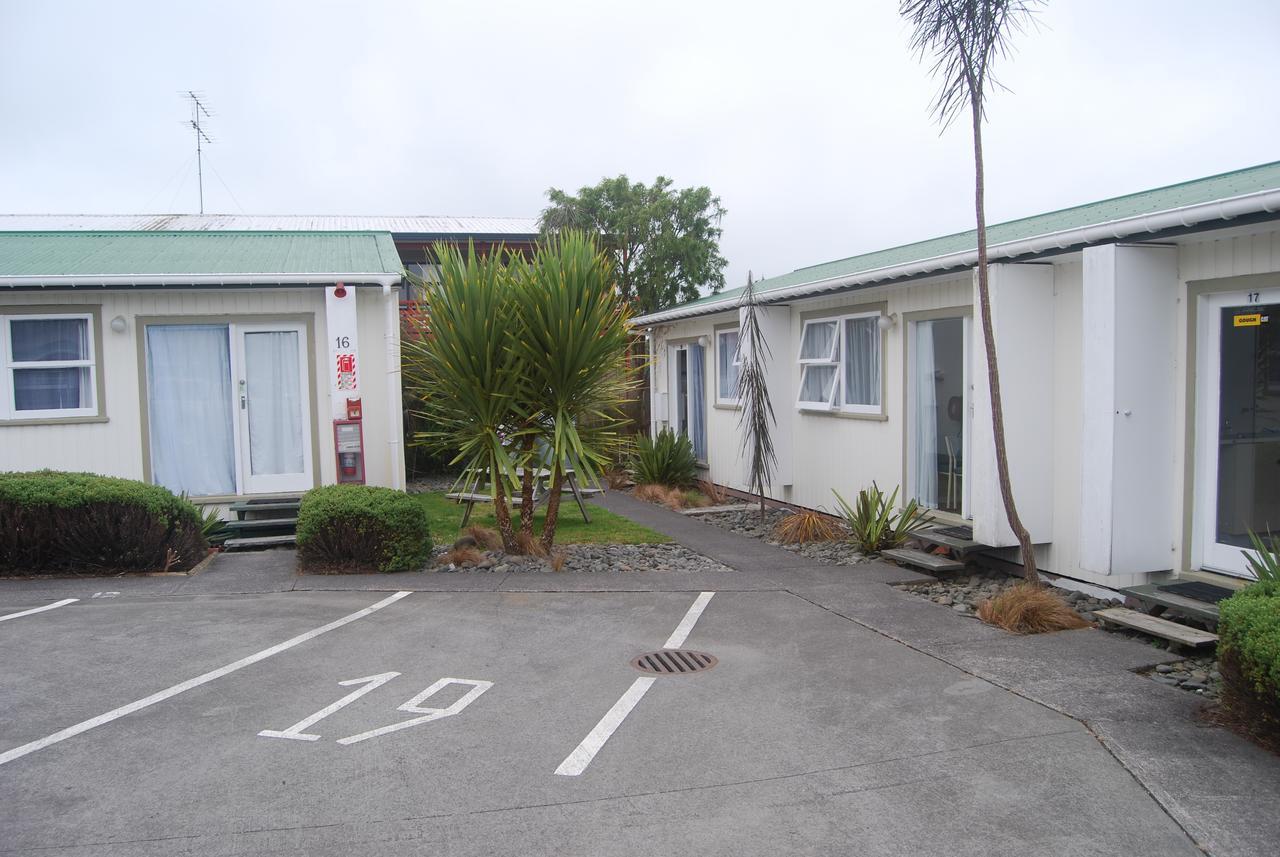 Ohakune Central Backpackers & Cabins Екстер'єр фото